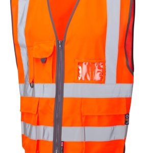 w22 obarnstaple scaled (1)